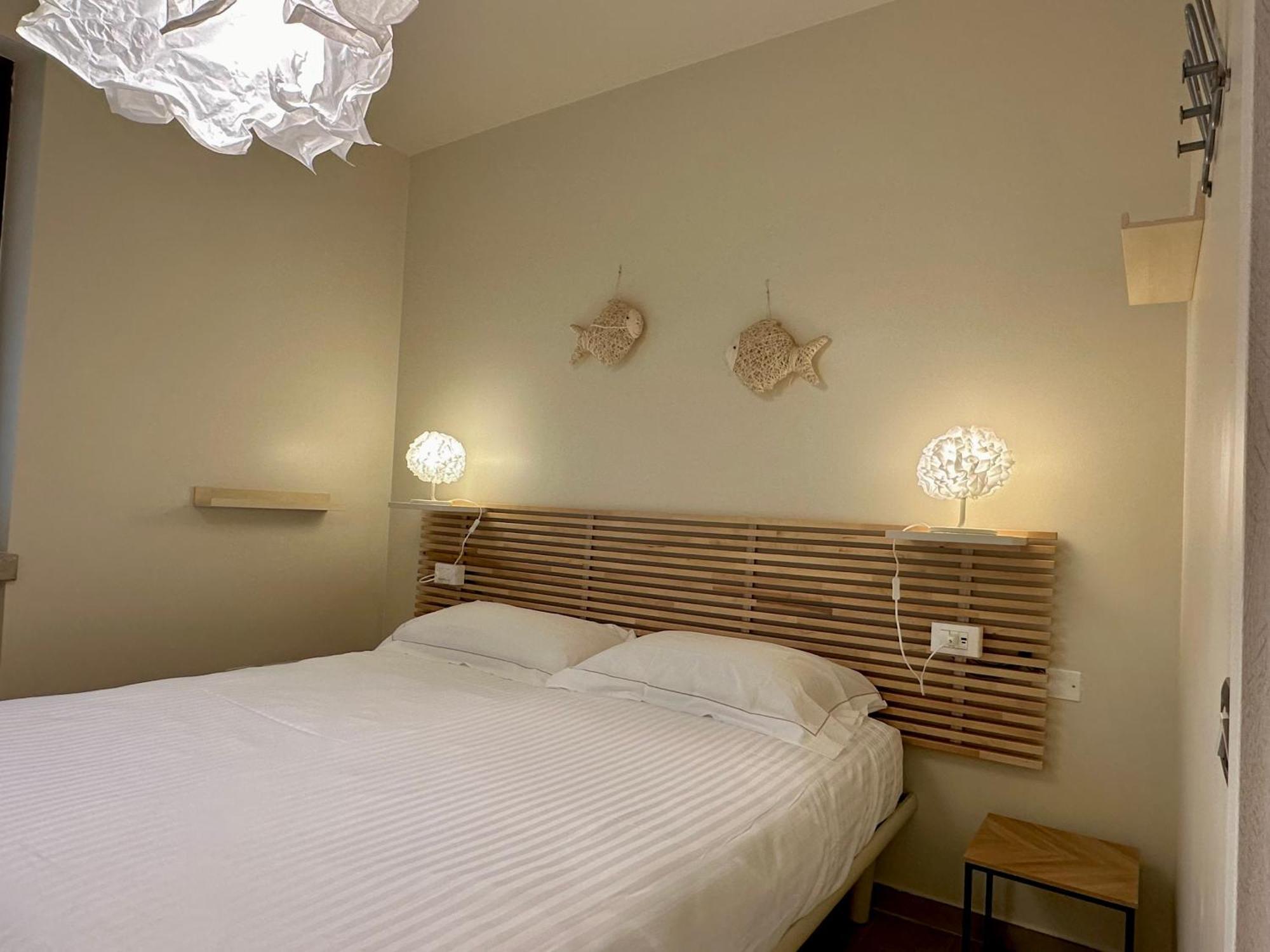 Lauri & Faggi Aparthotel Desenzano del Garda Exterior foto