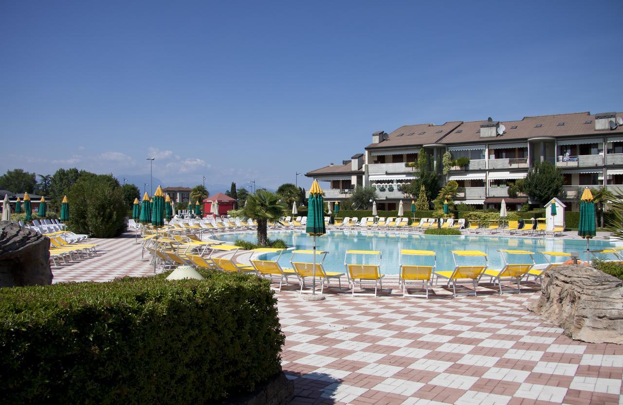 Lauri & Faggi Aparthotel Desenzano del Garda Exterior foto
