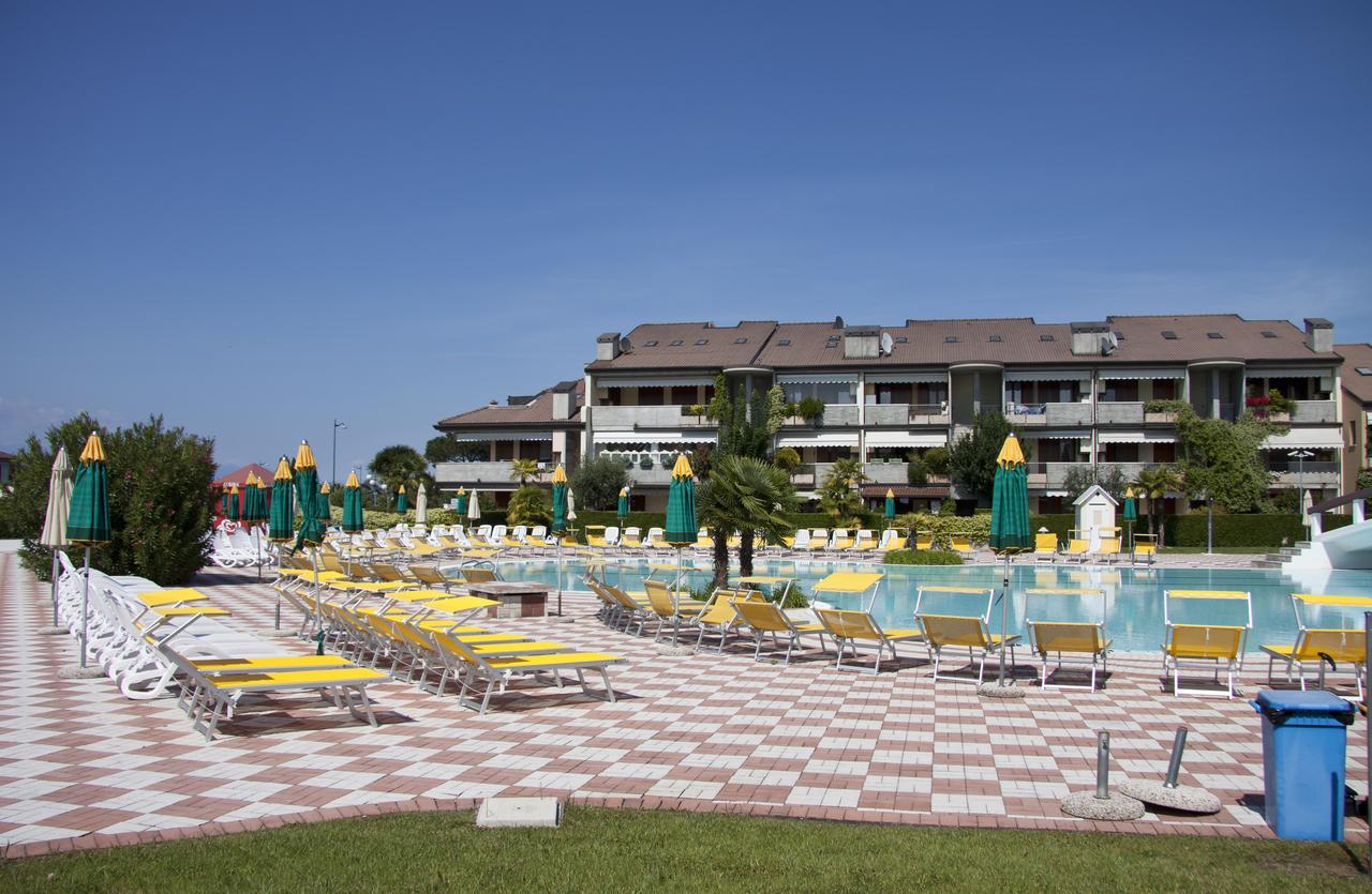 Lauri & Faggi Aparthotel Desenzano del Garda Exterior foto