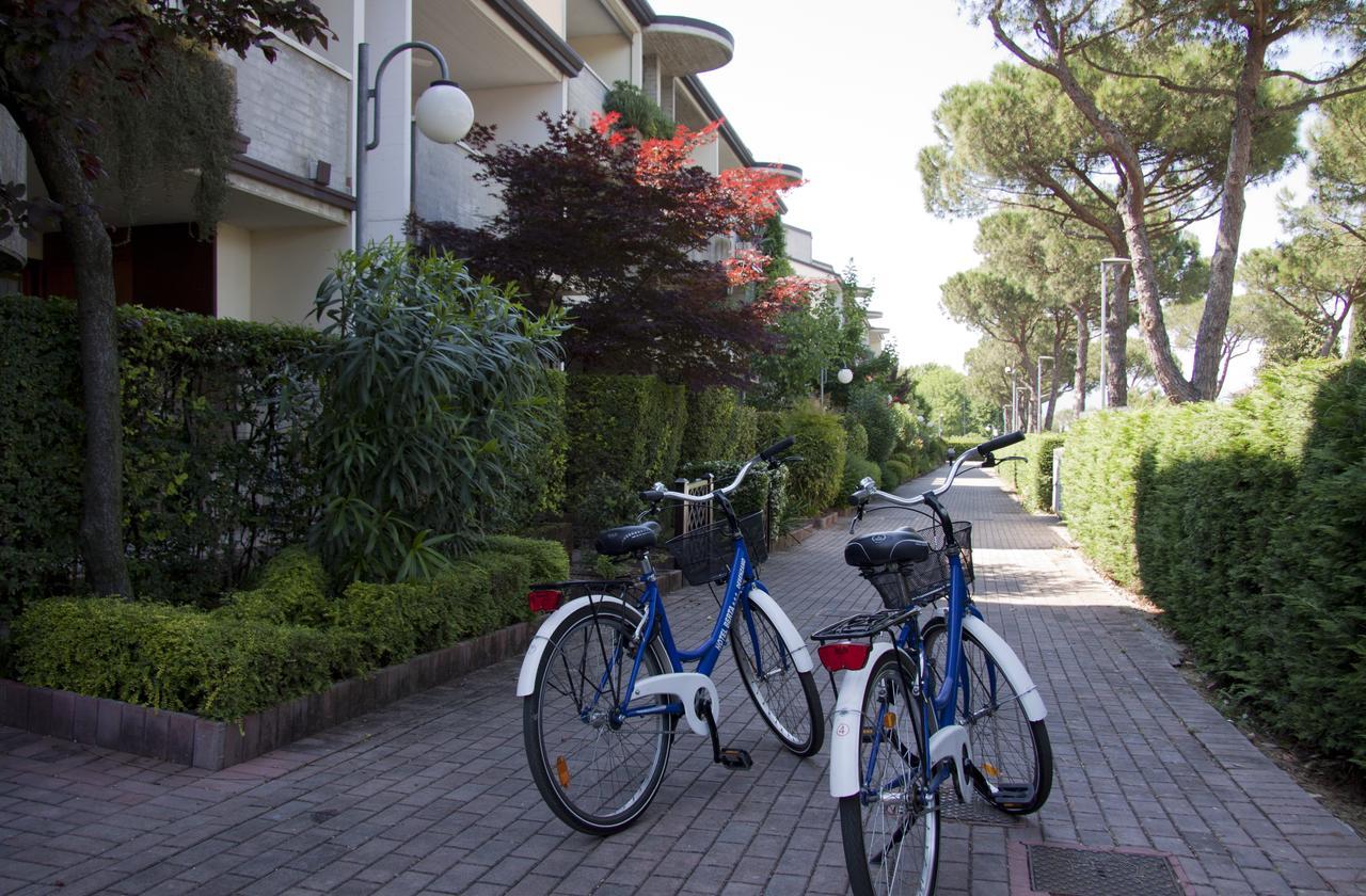 Lauri & Faggi Aparthotel Desenzano del Garda Exterior foto
