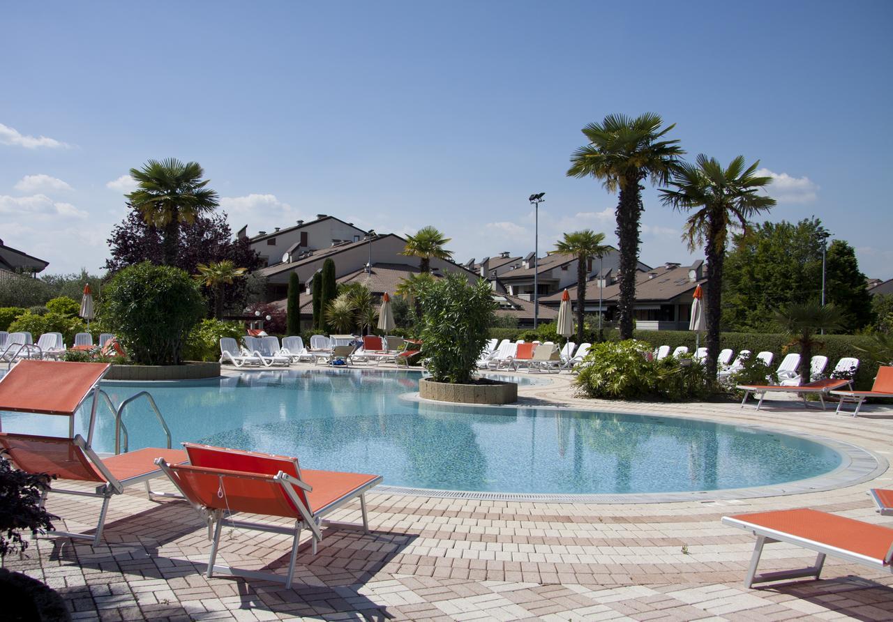 Lauri & Faggi Aparthotel Desenzano del Garda Exterior foto